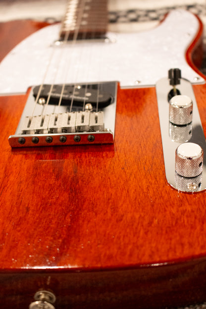 T-Style Padauk, close-up of bridge, pickups and control knobs